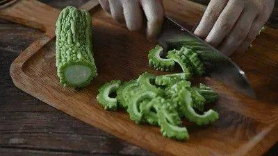 吃凉瓜长痘,揭秘夏日饮食与健康平衡